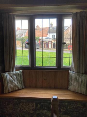 The George Inn & Millingbrook Lodge Ltd Lydney Esterno foto