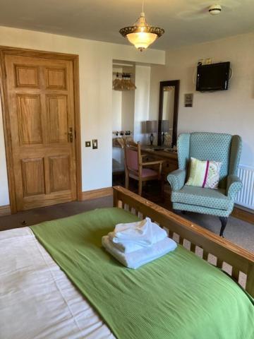 The George Inn & Millingbrook Lodge Ltd Lydney Esterno foto