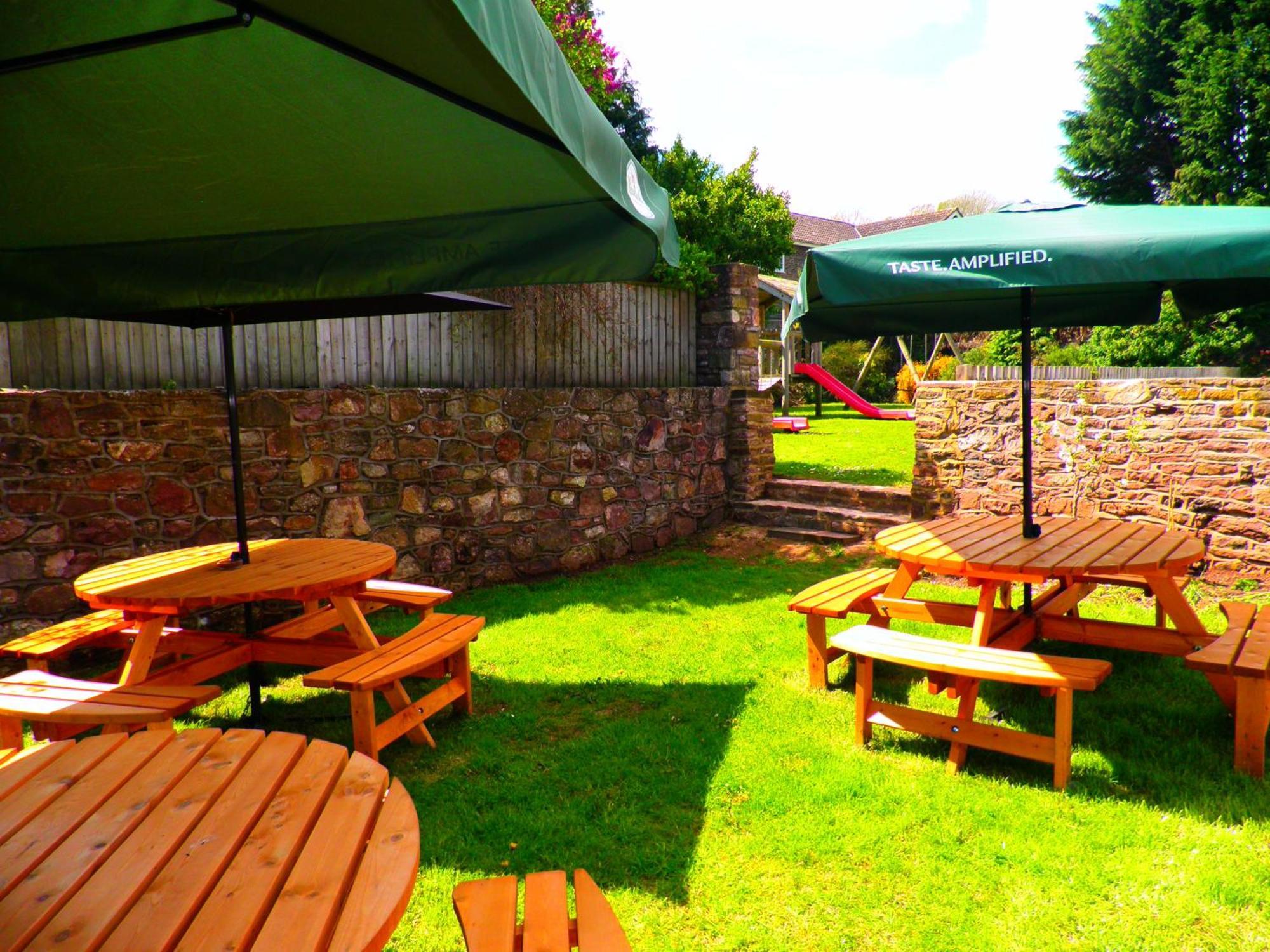 The George Inn & Millingbrook Lodge Ltd Lydney Esterno foto