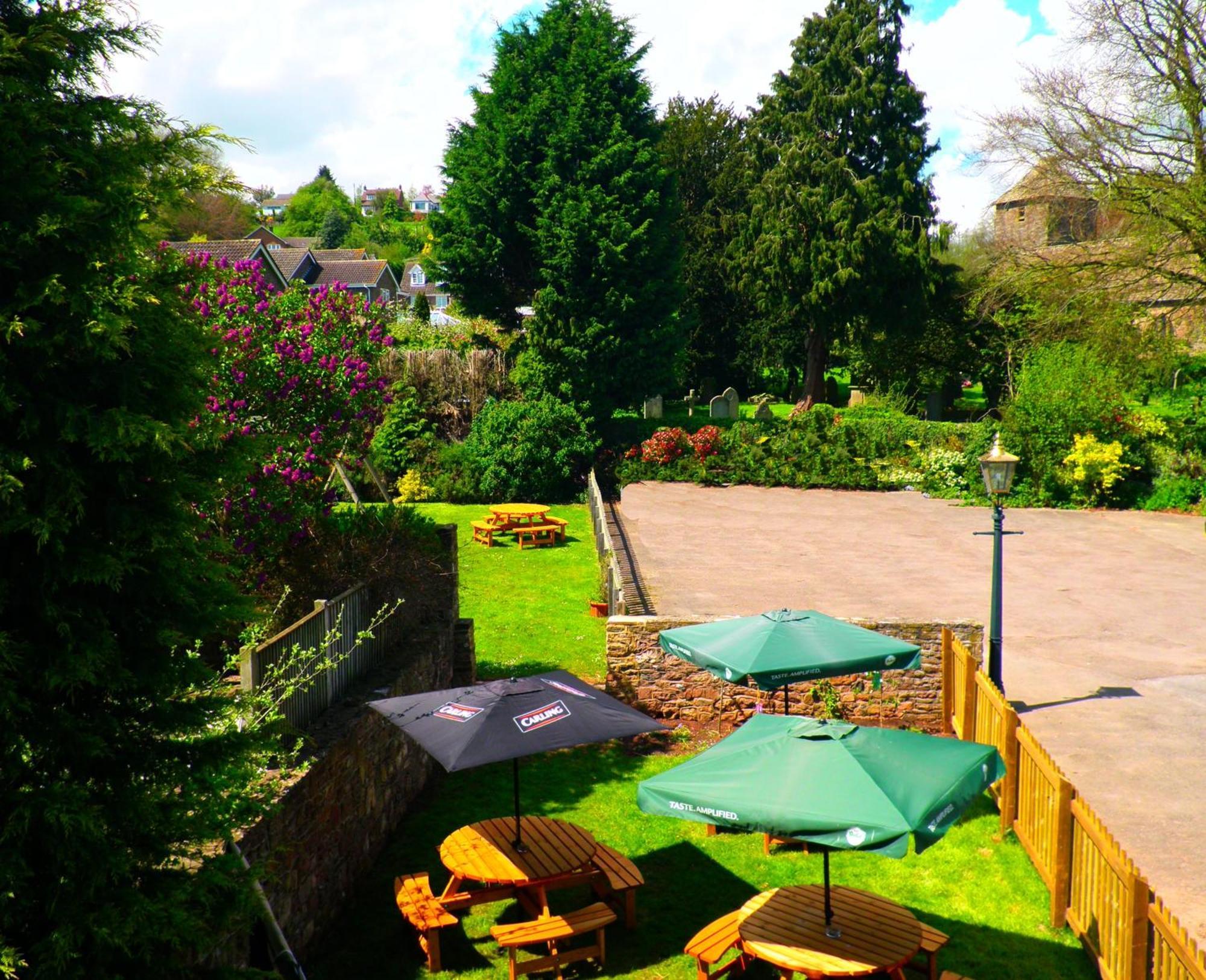 The George Inn & Millingbrook Lodge Ltd Lydney Esterno foto